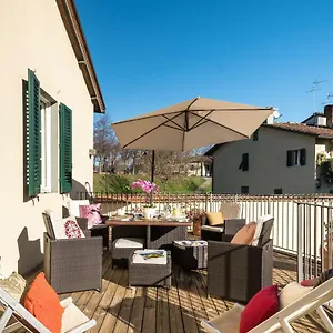 Apartment Tornese With Private Parking And Terrace, Lucca
