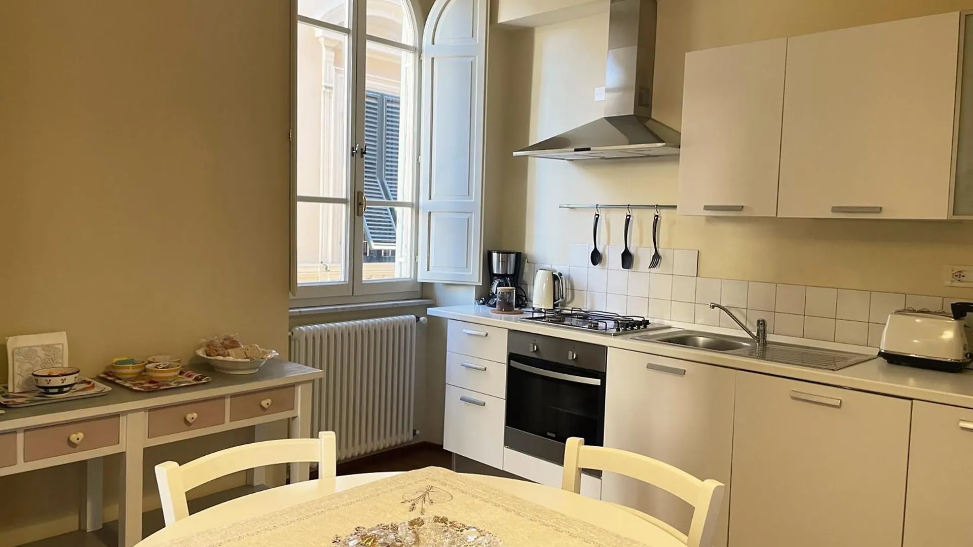 Serena Apartment Lucca 0*,